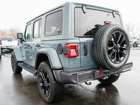 Used 2025 Jeep Wrangler Unlimited Sahara image 8
