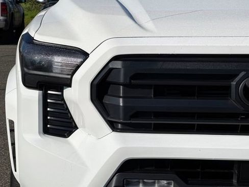 Used 2025 Toyota Tacoma SR5 image 44