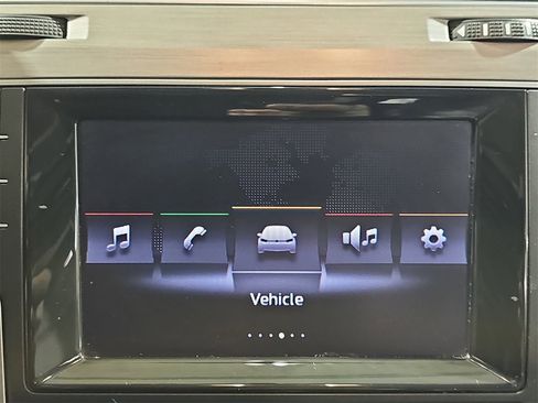 Used 2015 Volkswagen Golf S image 23