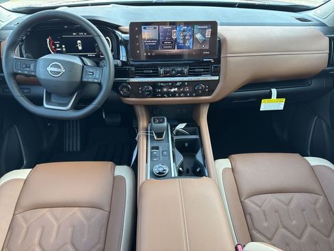 New 2026 Nissan Pathfinder Platinum image 18