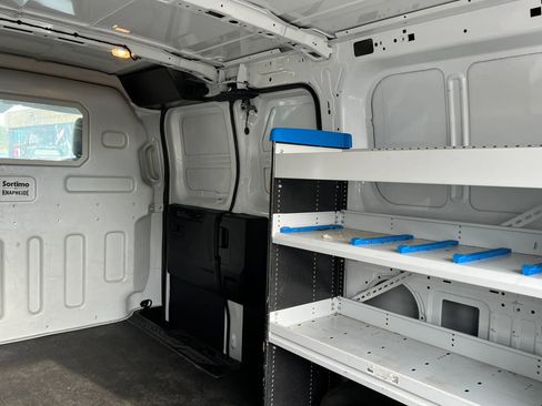 Used 2015 Ford Transit 250 130 Low Roof w/ Exterior Upgrade Package RWD image 36
