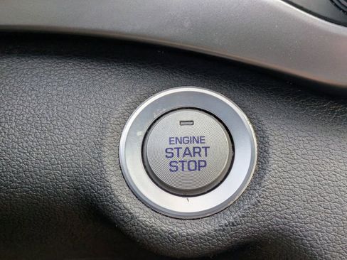 Used 2017 Hyundai Elantra Value Edition image 29