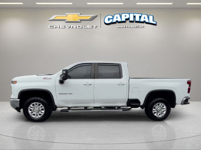Used 2024 Chevrolet Silverado 2500 LT AWD/4WD image 2