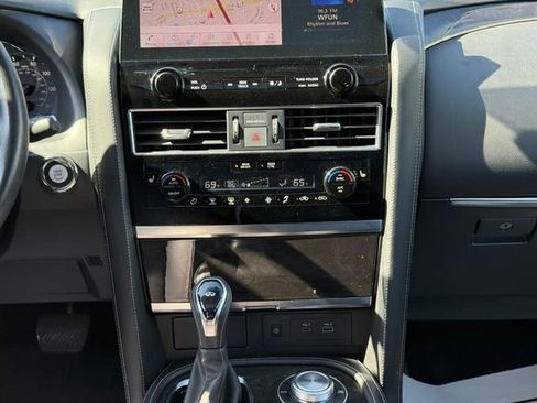Used 2024 INFINITI QX80 Luxe AWD/4WD image 15