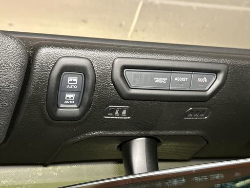 Used 2023 Jeep Wrangler Unlimited Sahara w/ Cold Weather Group image 29