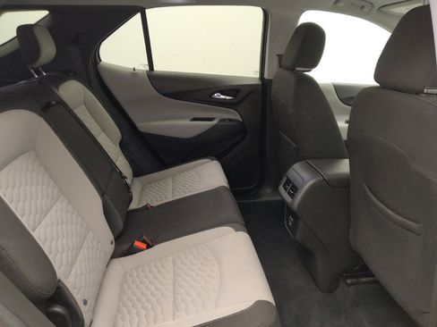 Used 2019 Chevrolet Equinox LS w/ LS Convenience Package image 19
