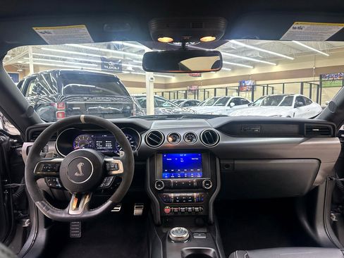 Used 2020 Ford Mustang Shelby GT500 w/ Technology Package image 32