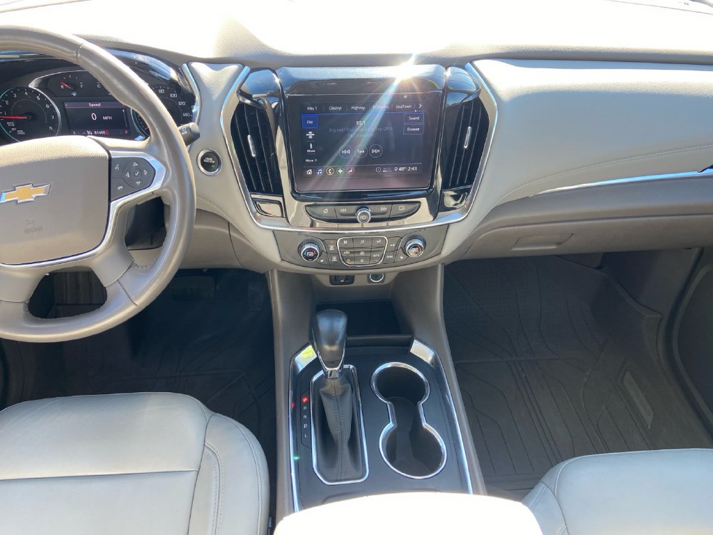 Used 2021 Chevrolet Traverse LT w/ LPO, Floor Liner Package FWD image 11