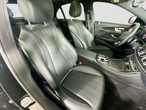 Certified 2018 Mercedes-Benz E 400 4MATIC Sedan image 36