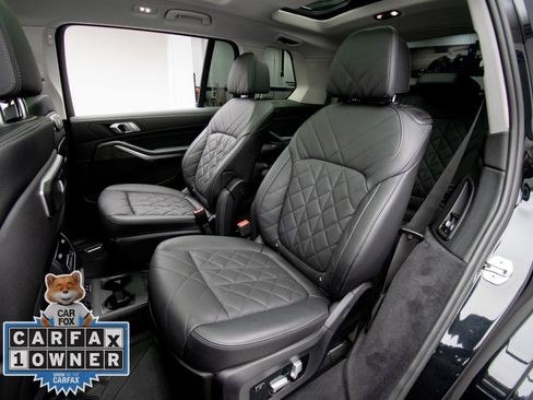 Used 2024 BMW X7 xDrive40i w/ Climate Comfort Package AWD/4WD image 16
