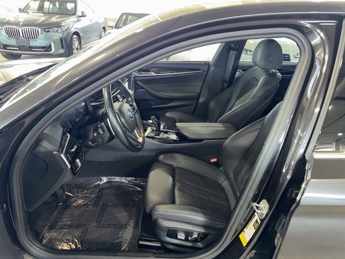 Used 2021 BMW 540i w/ Premium Package image 19