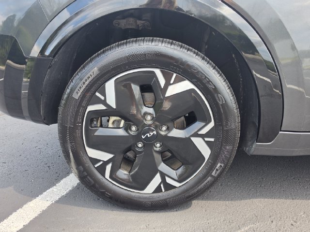 Used 2025 Kia Niro Wind w/ Wind Preserve Package FWD image 6