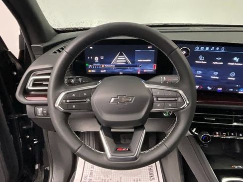 New 2026 Chevrolet Traverse Z71 w/ Driver Confidence Package AWD/4WD image 14