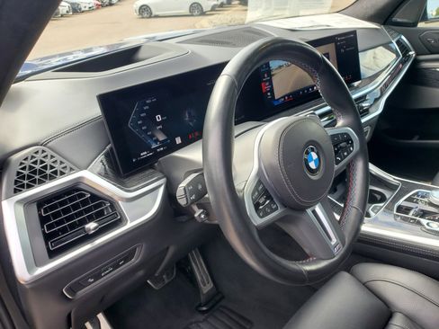 Certified 2025 BMW X7 M60i AWD/4WD image 11