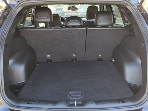 Used 2024 Jeep Compass Latitude image 12