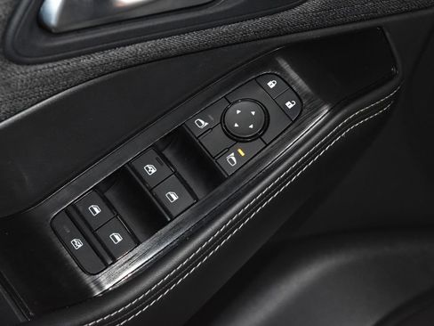 Certified 2023 Nissan Rogue SV image 5