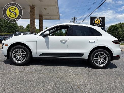 Used 2017 Porsche Macan AWD/4WD image 3