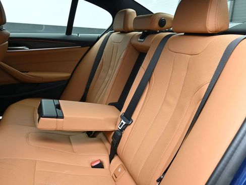 Used 2022 BMW 530i xDrive w/ Convenience Package image 12