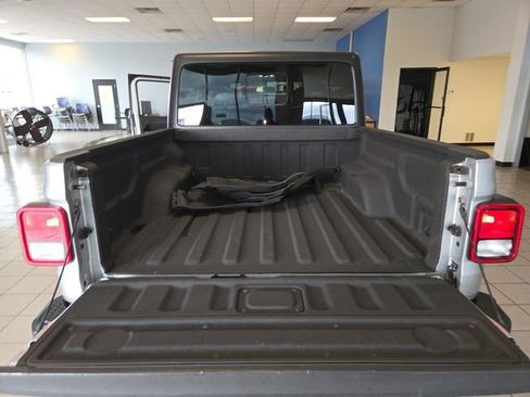 Used 2022 Jeep Gladiator Sport AWD/4WD image 22