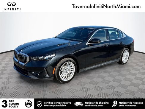 Used 2024 BMW 530i image 1