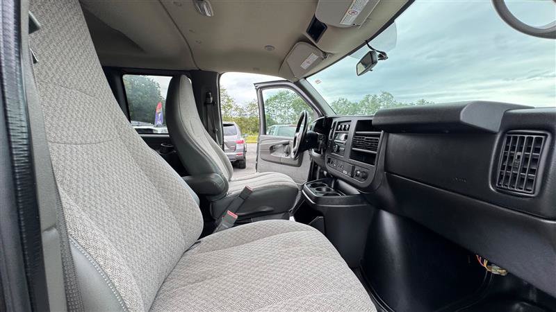 Used 2015 Chevrolet Express 2500 LS RWD image 34