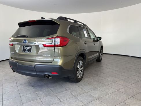 Used 2025 Subaru Ascent Premium AWD/4WD image 9
