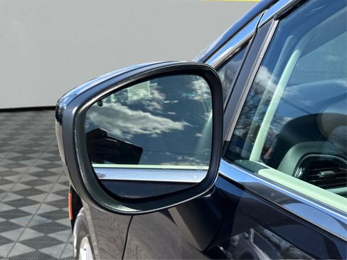 Used 2024 Chrysler Voyager LX FWD image 22