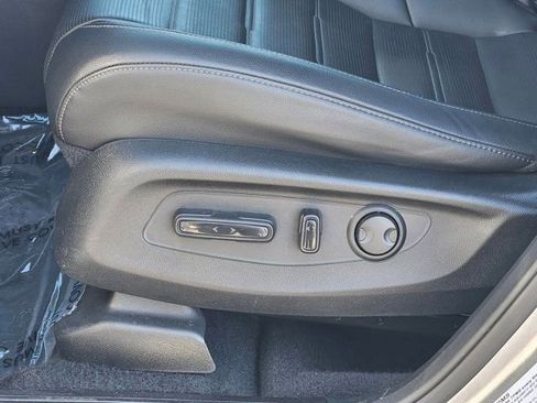 Used 2025 Honda CR-V EX-L image 15