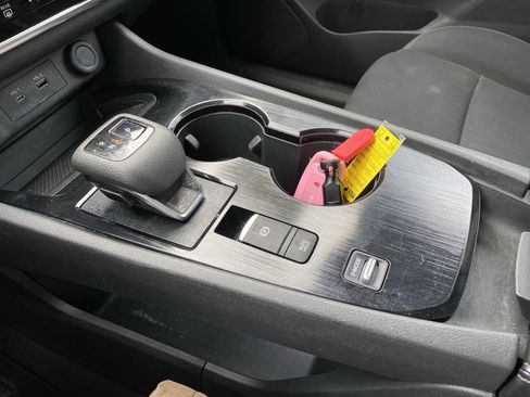 Used 2023 Nissan Rogue S FWD image 24