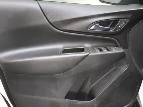 Used 2023 Chevrolet Equinox LT image 16
