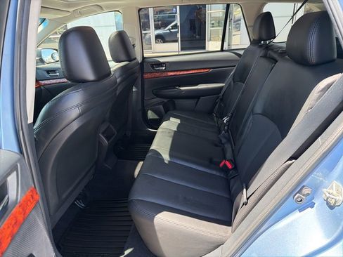 Used 2011 Subaru Outback 2.5i Limited AWD/4WD image 24