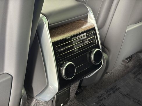 New 2025 Land Rover Range Rover SE image 28