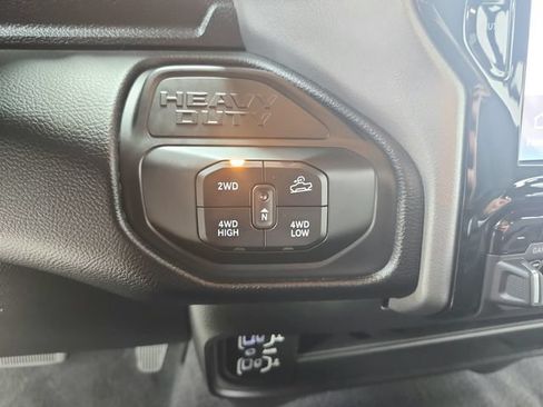 Used 2025 RAM 2500 Big Horn AWD/4WD image 25