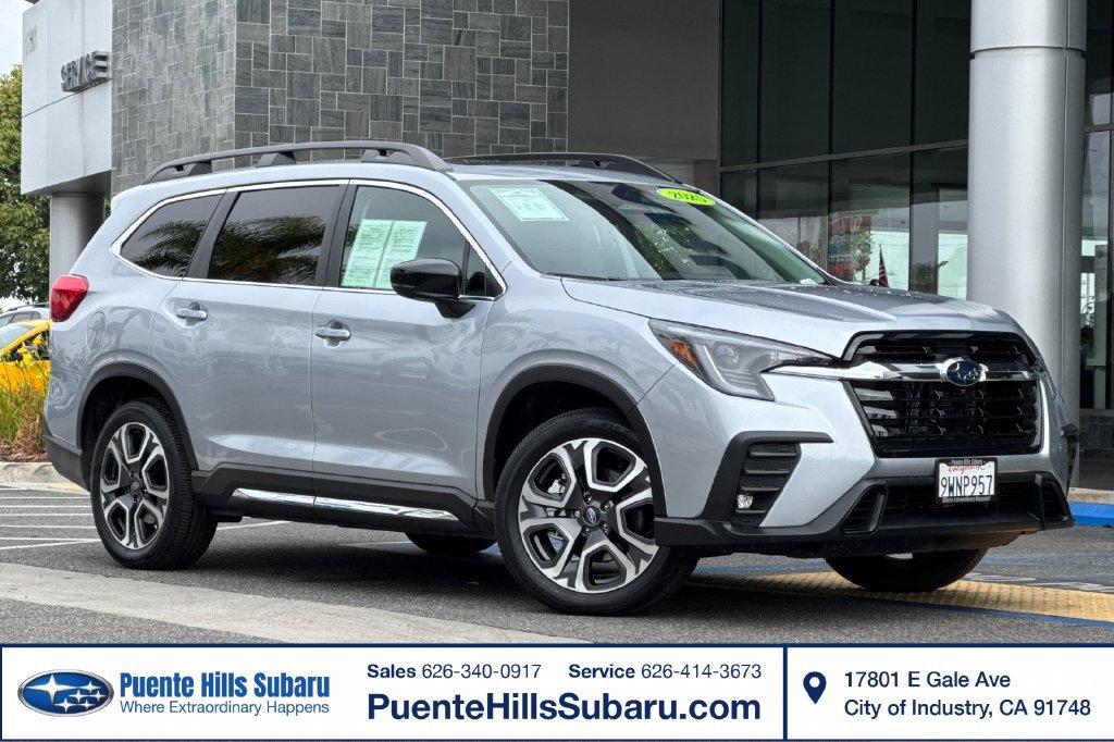 Certified 2025 Subaru Ascent Limited AWD/4WD image 1