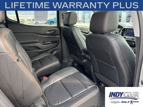 Used 2023 GMC Acadia AT4 w/ Technology Package AWD/4WD image 13