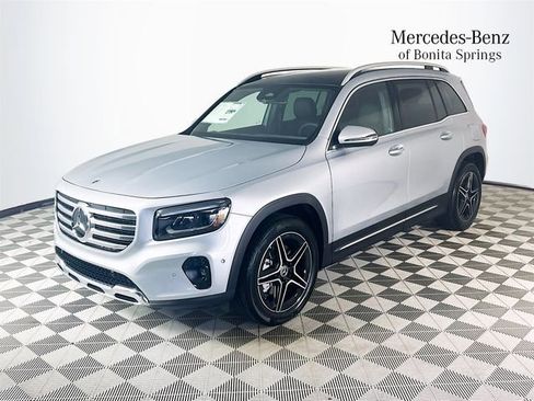 Used 2026 Mercedes-Benz GLB 250 image 3