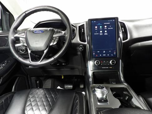 Used 2023 Ford Edge Titanium AWD/4WD image 17