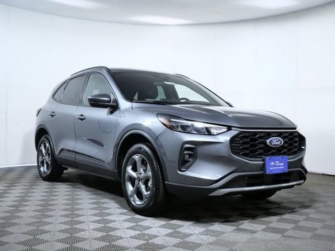 Certified 2025 Ford Escape ST-Line Select AWD/4WD image 1