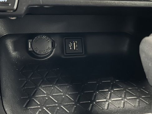 Used 2024 Toyota RAV4 XLE image 32