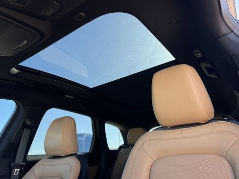 Used 2022 Lincoln Corsair Reserve w/ Elements Package image 57