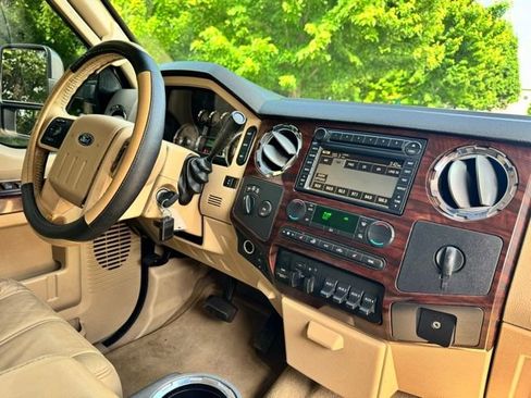 Used 2008 Ford F250 4x4 Crew Cab Super Duty image 27