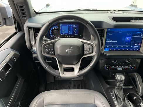 Certified 2024 Ford Bronco Outer Banks AWD/4WD image 13