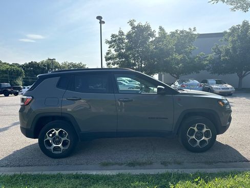 Used 2022 Jeep Compass Trailhawk AWD/4WD image 4