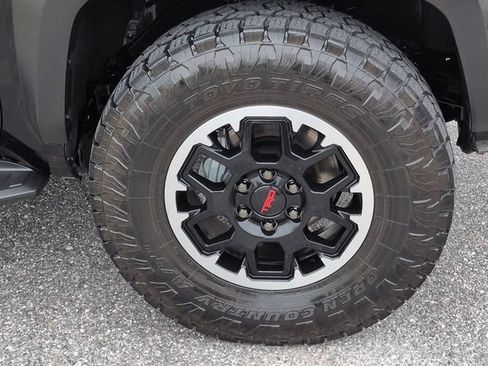 Certified 2025 Toyota 4Runner TRD Off-Road Premium AWD/4WD image 11