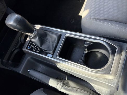 Used 2022 Toyota Tacoma SR5 image 2