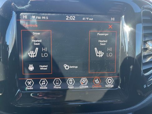 Used 2020 Jeep Compass Limited image 22