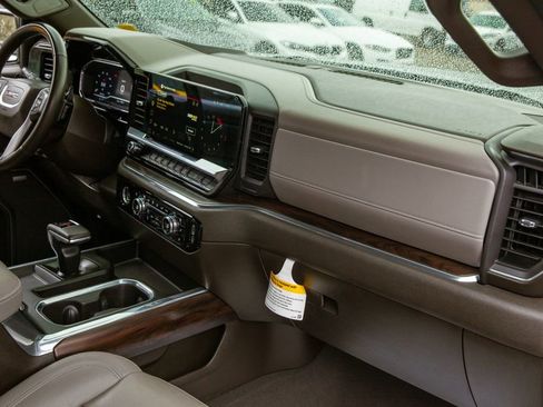 Used 2023 GMC Sierra 1500 SLT w/ SLT Premium Package image 11