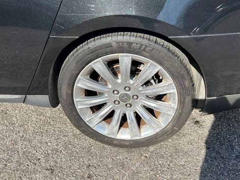 Used 2010 Lincoln MKS AWD image 27
