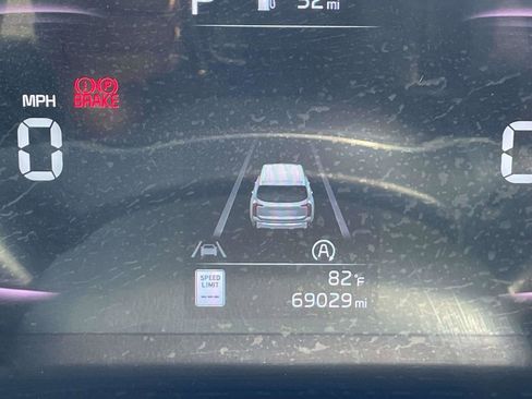 Used 2023 Kia Telluride EX w/ EX Captain's Chair Package FWD image 29