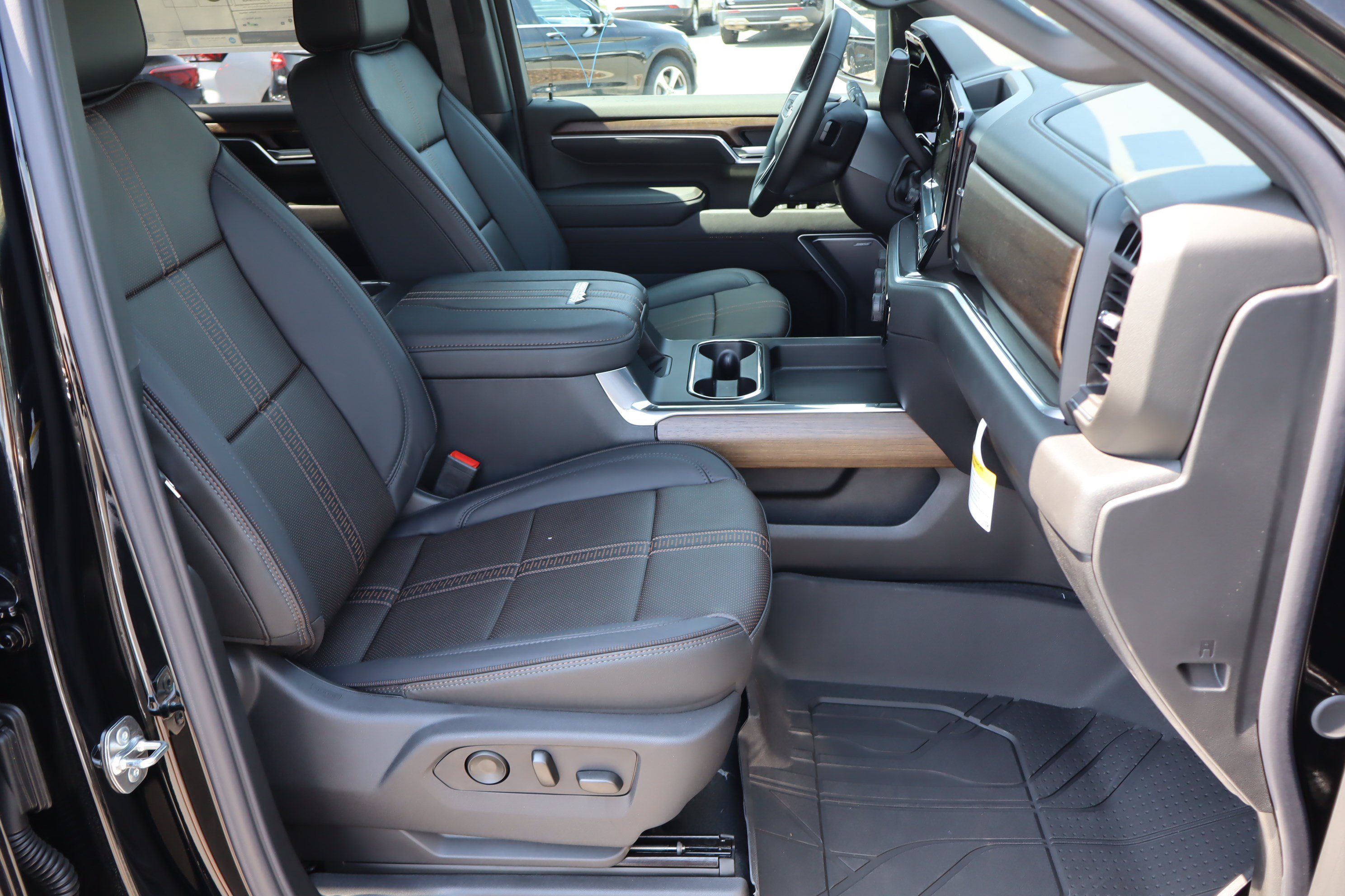 New 2026 Chevrolet Silverado 2500 High Country w/ High Country Premium Package AWD/4WD image 26